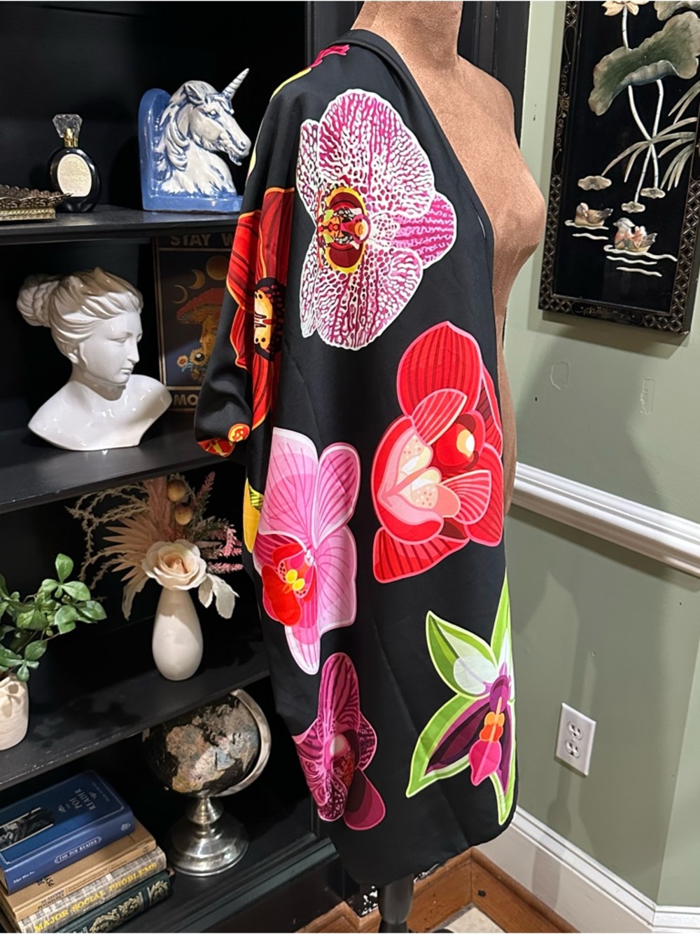Janbarwick “Orchids on Jet” Poly Satin Wrap – NWT – MSRP $118